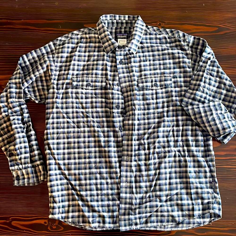 Mens Patagonia organic cotton long sleeve shirt